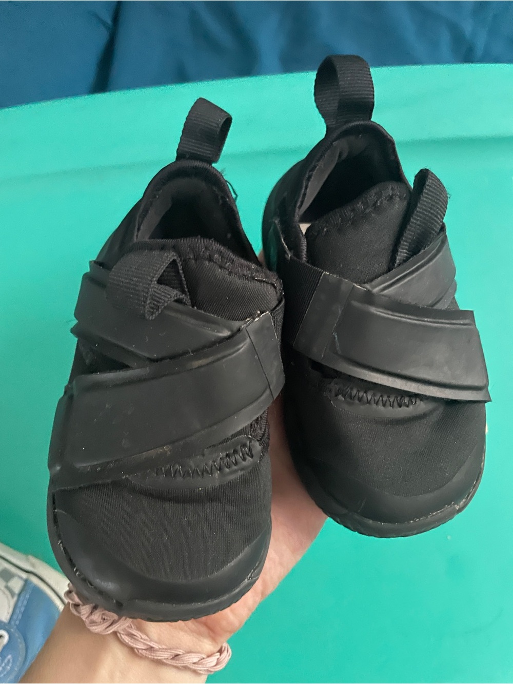 Nike Kids Black Hook-and-Loop Athletic Sneakers